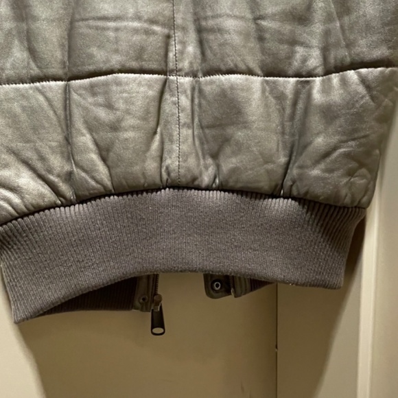 Burberry Blue Label Women Metallic Vest Size 38 - Picture 7 of 11